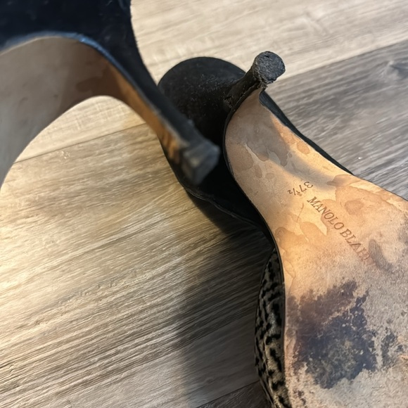 Manolo Blahnik Pointed Toe Mules Heels size 37 1/2 - Picture 7 of 7